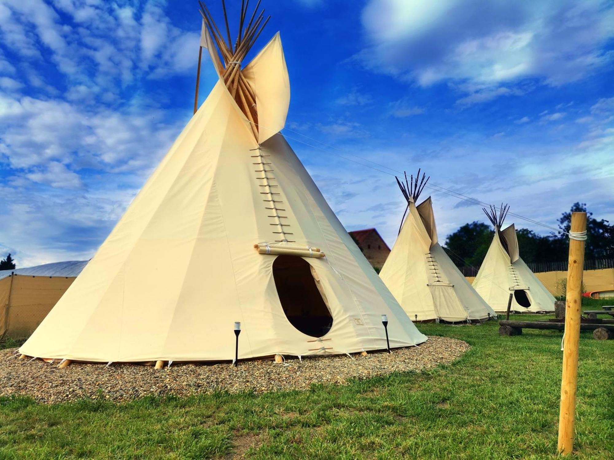 Teepee Camp Lounky Hotel Chodouny Ngoại thất bức ảnh
