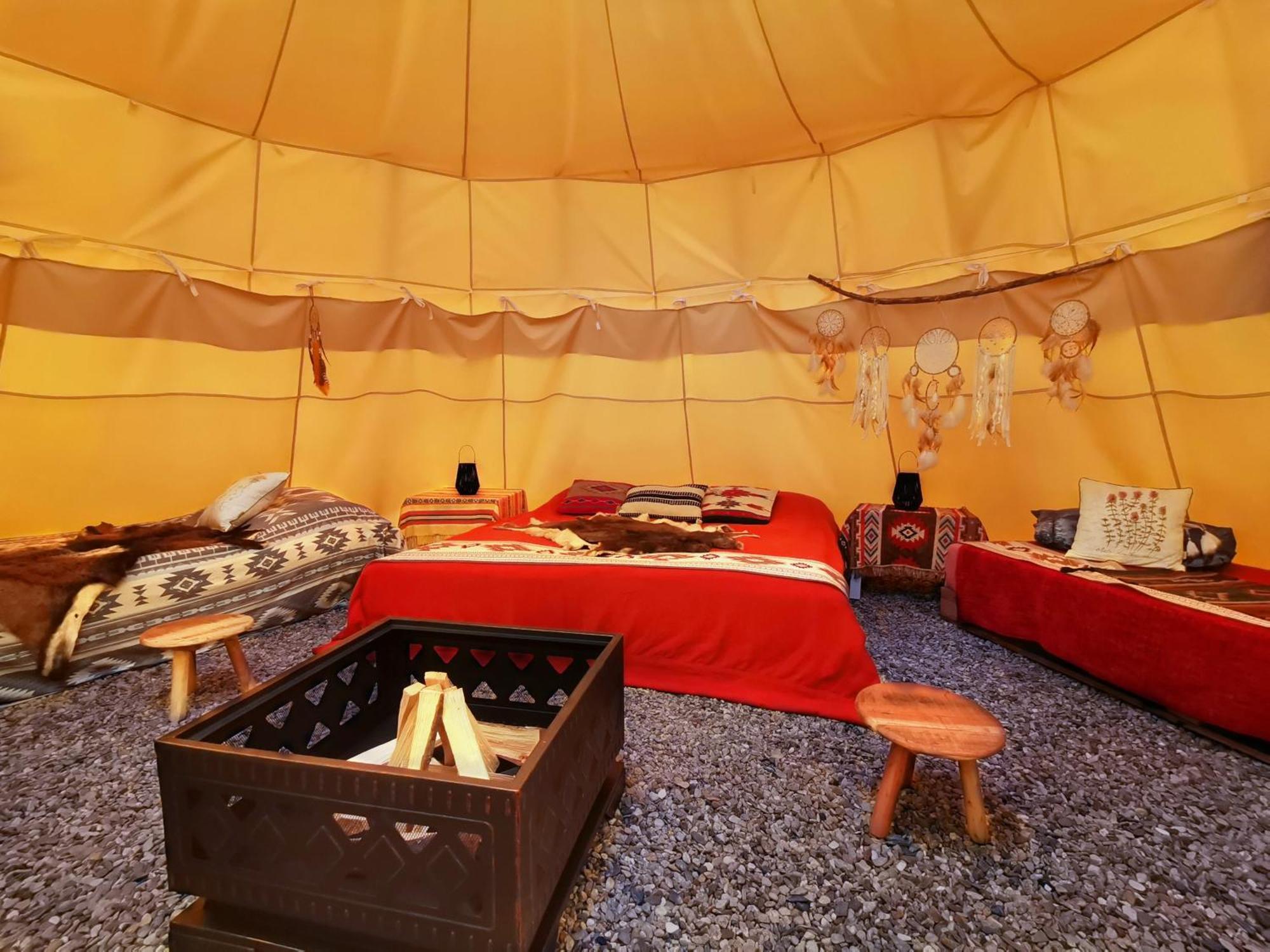 Teepee Camp Lounky Hotel Chodouny Ngoại thất bức ảnh